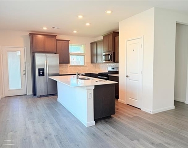 2232 Deya Drive - Photo Thumbnail 2