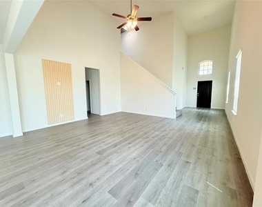 2232 Deya Drive - Photo Thumbnail 11