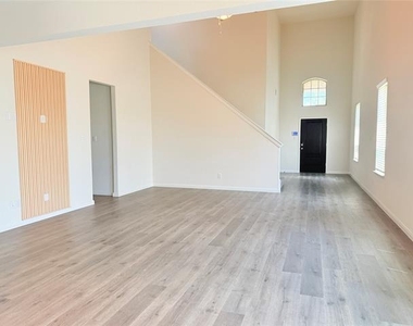2232 Deya Drive - Photo Thumbnail 3
