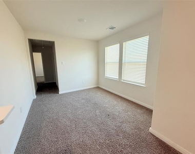 2232 Deya Drive - Photo Thumbnail 9