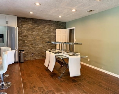 3205 18th Street - Photo Thumbnail 9