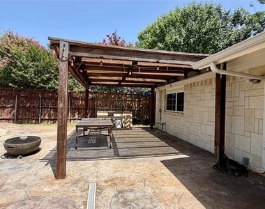 3205 18th Street - Photo Thumbnail 2