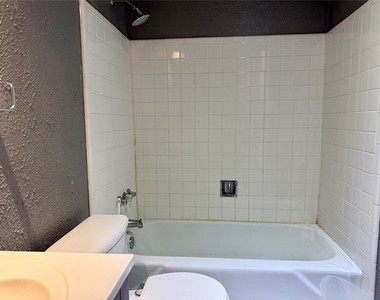 3205 18th Street - Photo Thumbnail 20