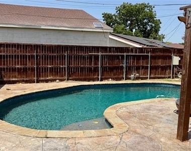 3205 18th Street - Photo Thumbnail 1