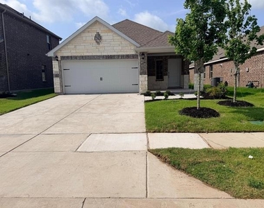 1313 Hopes Lake Drive - Photo Thumbnail 6