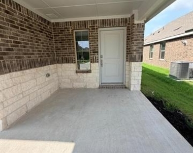 1313 Hopes Lake Drive - Photo Thumbnail 7