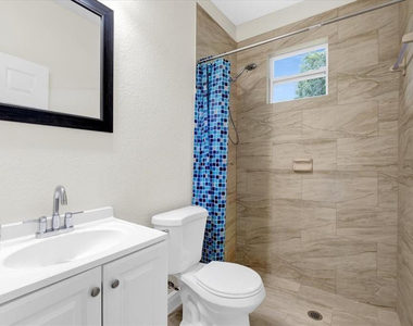 306 N 18th Court - Photo Thumbnail 8