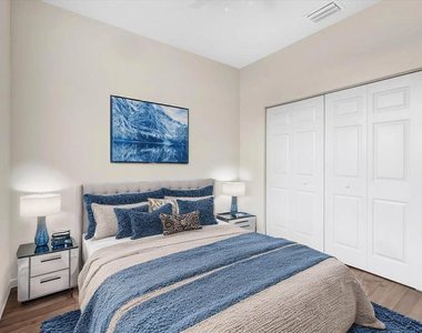 306 N 18th Court - Photo Thumbnail 9