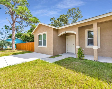 306 N 18th Court - Photo Thumbnail 1