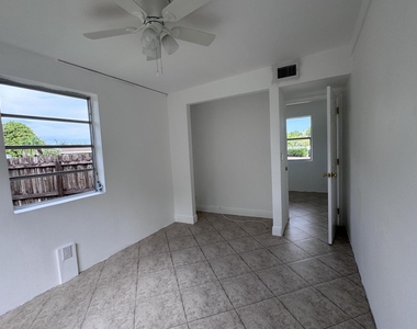 4310 Ne 13th Avenue - Photo Thumbnail 12