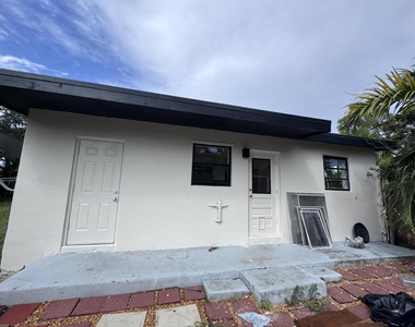 4310 Ne 13th Avenue - Photo Thumbnail 13