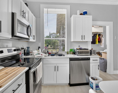 2465 Taylor Street - Photo Thumbnail 13