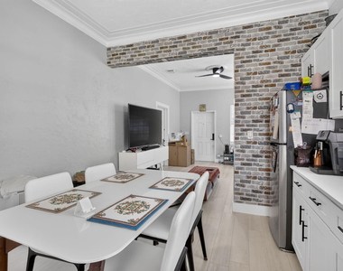2465 Taylor Street - Photo Thumbnail 12