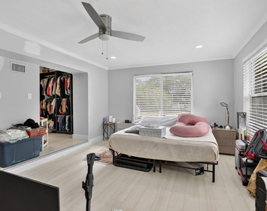 2465 Taylor Street - Photo Thumbnail 18