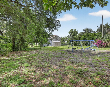 2465 Taylor Street - Photo Thumbnail 31