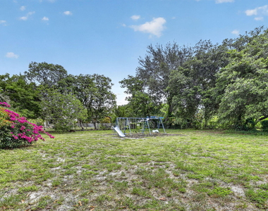 2465 Taylor Street - Photo Thumbnail 36