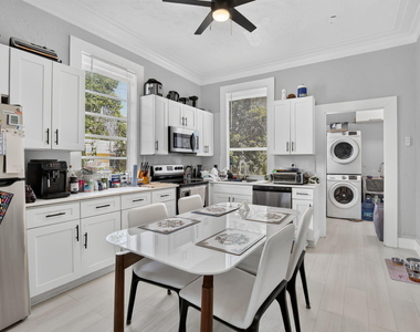2465 Taylor Street - Photo Thumbnail 11