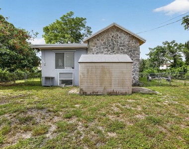 2465 Taylor Street - Photo Thumbnail 37