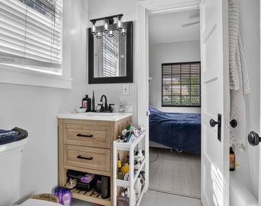 2465 Taylor Street - Photo Thumbnail 23