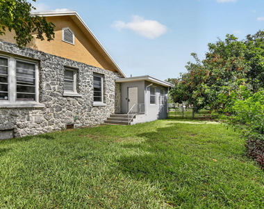 2465 Taylor Street - Photo Thumbnail 28
