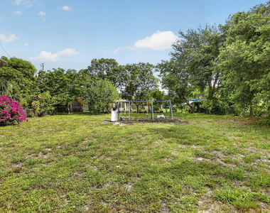 2465 Taylor Street - Photo Thumbnail 38