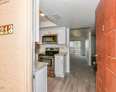 3131 W Cochise Drive - Photo Thumbnail 34