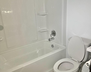 8905 W Orange Drive - Photo Thumbnail 13