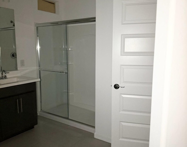 8905 W Orange Drive - Photo Thumbnail 23
