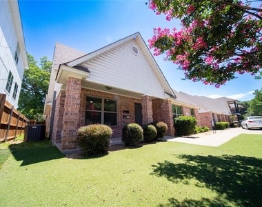 3233 S University Drive - Photo Thumbnail 2