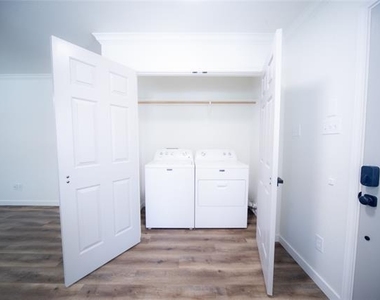 3233 S University Drive - Photo Thumbnail 17