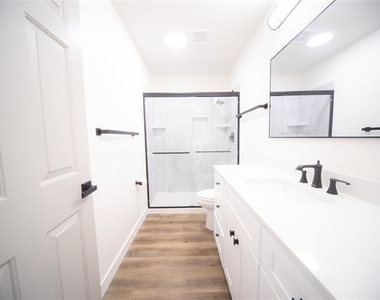 3233 S University Drive - Photo Thumbnail 28