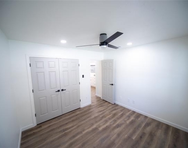 3233 S University Drive - Photo Thumbnail 19
