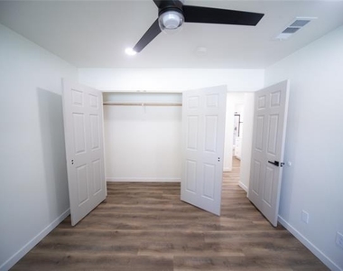3233 S University Drive - Photo Thumbnail 21