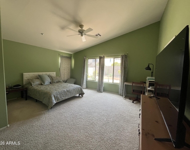 10460 E Hillery Drive - Photo Thumbnail 5