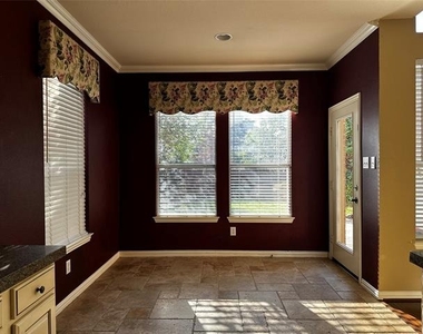 630 Waterview Drive - Photo Thumbnail 6