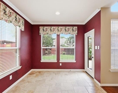 630 Waterview Drive - Photo Thumbnail 10