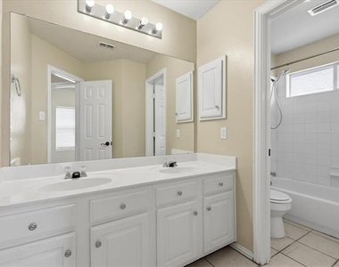 630 Waterview Drive - Photo Thumbnail 21