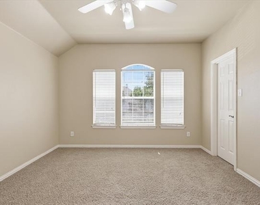 630 Waterview Drive - Photo Thumbnail 18