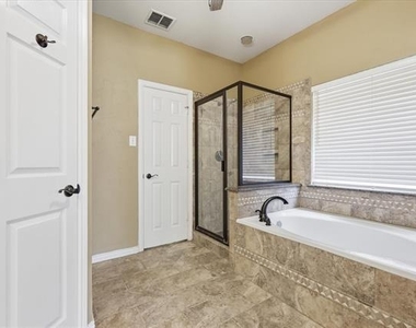 630 Waterview Drive - Photo Thumbnail 14