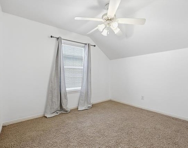 630 Waterview Drive - Photo Thumbnail 20