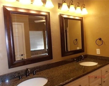 630 Waterview Drive - Photo Thumbnail 9