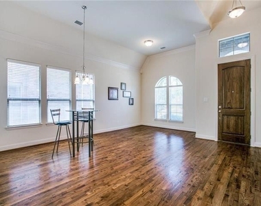 8714 Isaac Street - Photo Thumbnail 2