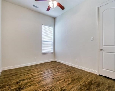 8714 Isaac Street - Photo Thumbnail 14