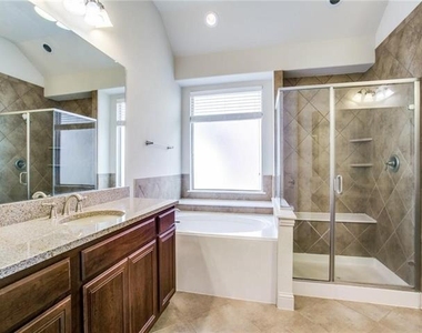 8714 Isaac Street - Photo Thumbnail 12