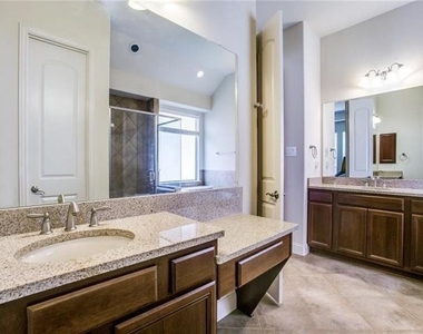 8714 Isaac Street - Photo Thumbnail 13