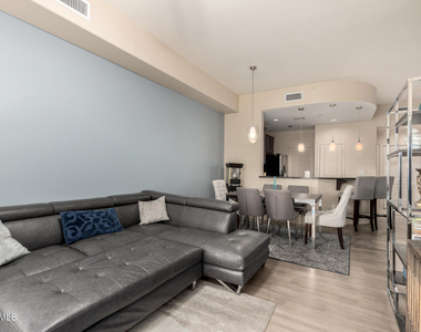 945 E Playa Del Norte Drive - Photo Thumbnail 2