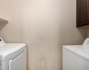 945 E Playa Del Norte Drive - Photo Thumbnail 22