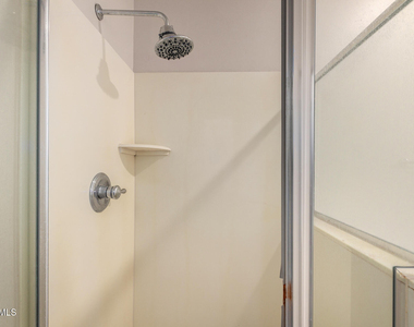 945 E Playa Del Norte Drive - Photo Thumbnail 15