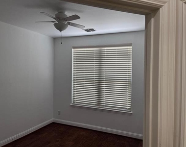 5717 Pantheon Court - Photo Thumbnail 4