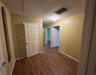 999 W Forest Grove Road - Photo Thumbnail 21